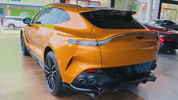 NEW 2024 Aston Martin DBX 707 - Interior and Exterior Walkaround